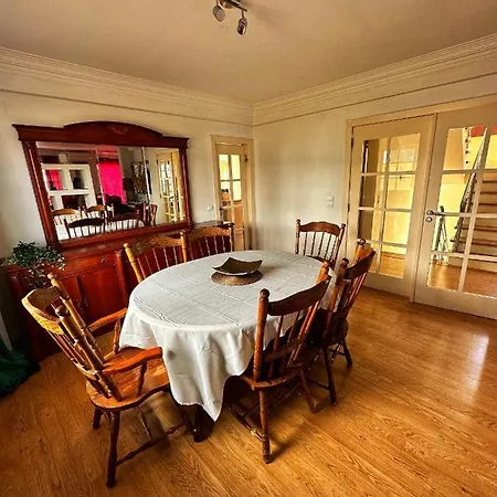 Oceans House - Pool, Sauna, 26 Sleeps, 7m To * Carcavelos (Lisbon)