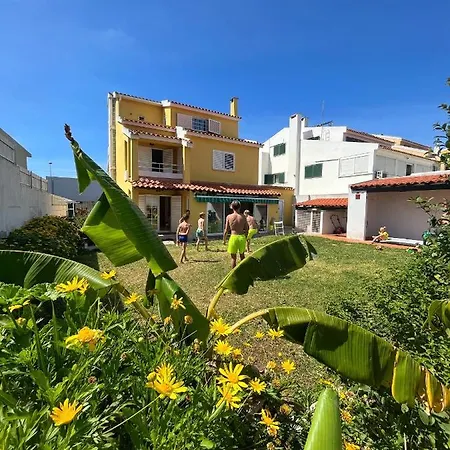 Oceans House - Pool, Sauna, 26 Sleeps, 7m To Carcavelos (Lisbon)